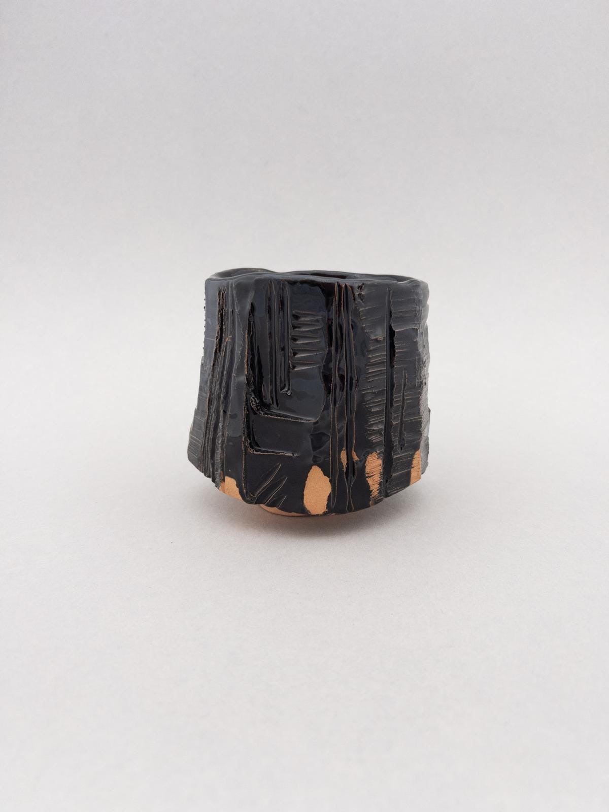 Artist: Nello Pierangeli: Vaso nero dita