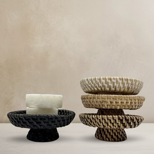 Ciotolina in rattan con piede color nero - fatta a mano a Bali